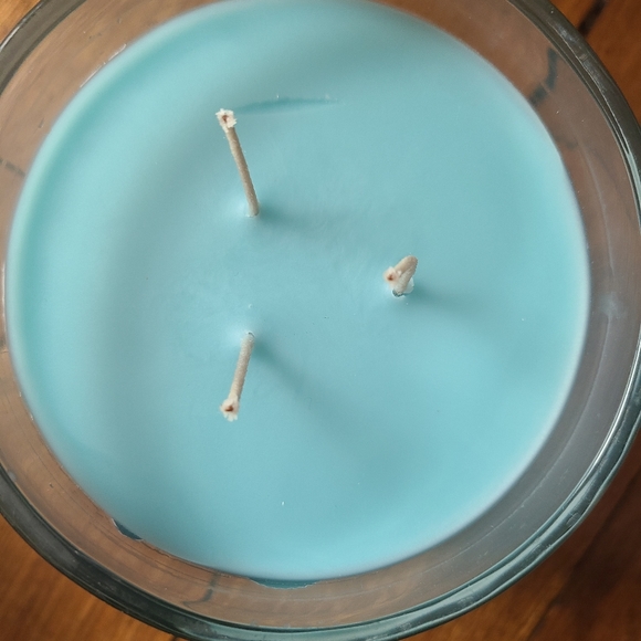 🦩3/$30 3 Wick Tuscany Candle NWOT - Picture 2 of 2